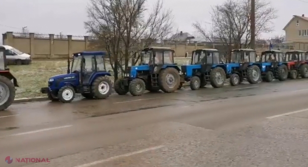 VIDEO, FOTO // Mobilizare fără precedent ÎMPOTRIVA guvernării lui Dodon. Agricultorii din mai multe raioane NU se mai tem și au pornit cu tehnica agricolă spre Chișinău