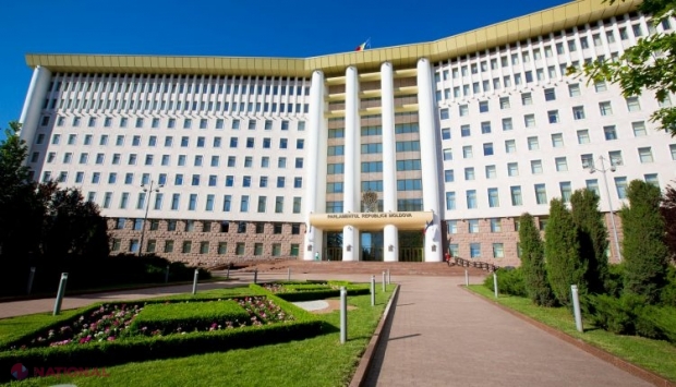 Parlamentul R. Moldova, notă negativă la transparență: Actele pentru 128 de proiecte de legi nu au fost publicate din timp, iar ordinea de zi - modificată substanțial în debutul ședințelor