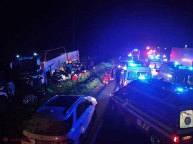 UPDATE // Autocar plin pasageri, care se îndrepta spre Chișinău, implicat într-un accident rutier în România. Autoritățile din Vrancea au declanşat PLANUL ROȘU de intervenţie. Care este starea pasagerilor