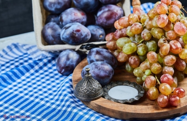 Prune sau struguri? Ce fruct este mai sănătos și care îngrașă mai puțin