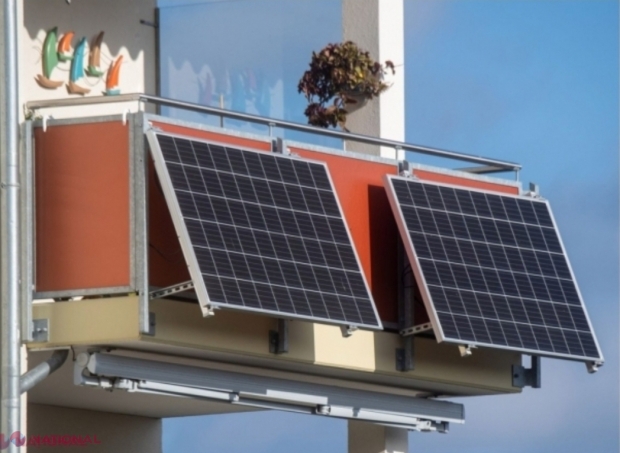 Cum să produci curent electric chiar la BALCONUL apartamentului tău. Cum funcționează panourile fotovoltaice pe balcon și cât curent îți asigură