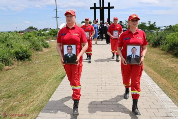 FOTO // Eroii de la SMURD România, care au decedat într-un accident aviatic în timp ce salvau vieţi în R. Moldova, comemoraţi la Haragâş