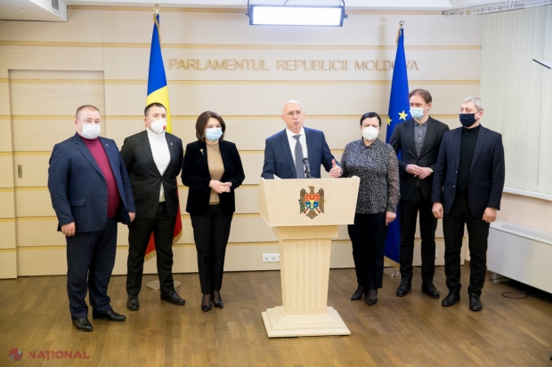 PD susține că cetățenii R. Moldova au OBOSIT de „ping-pongul” declarațiilor între Maia Sandu și Dodon. PLANUL propus de Filip pentru depășirea crizei: „Prioritatea ZERO este vaccinarea a 70% din populație, după care mergem la ANTICIPATE”