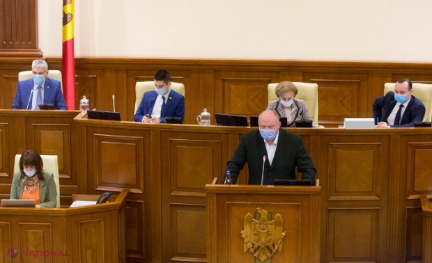 Prezidențiale pe 1 noiembrie! Spirite ÎNCINSE și strigăte la ședința Parlamentului: Opoziția cere DEMISIA lui Dodon, iar solcialiștii amenință cu dosare penale. Democrații: „Nu o să participăm la formarea unui nou guvern. Vrem în opoziție”