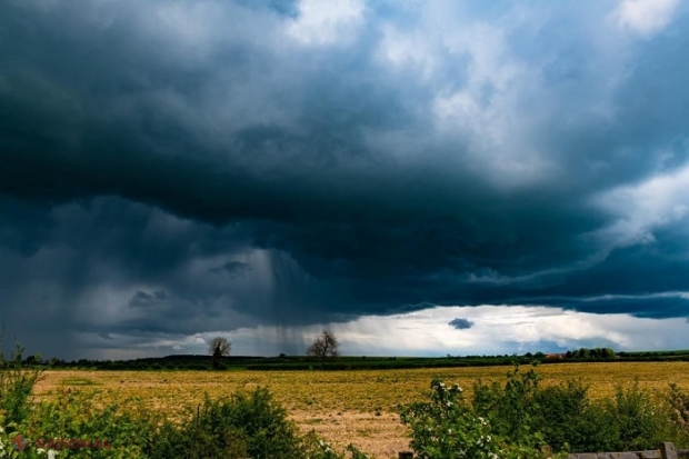 METEO // „O nouă serie de instabilitate atmosferică”: Ploi puternice, inclusiv cu grindină, și astăzi în R. Moldova