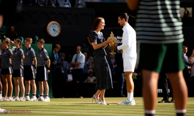 Novak Djokovic a TRIUMFAT la Wimbledon și se apropie la un singur trofeu de Rafa Nadal. Ce i-a spus DUCESA Kate Middleton lui Nole după festivitatea de premiere