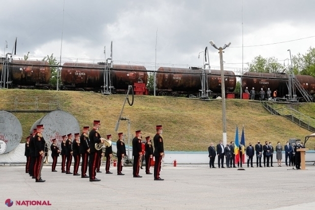 Motorina DONATĂ de România urma să fie deja distribuită fermierilor din R. Moldova, însă cineva s-ar împotrivi. „Este o problemă destul de seriosă, ținând cont că discuția despre această motorină durează de 13 luni”