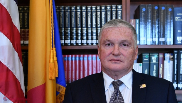 Cine ar putea fi FAVORITUL Statelor Unite ale Americii în cursa pentru președinția României. Fost ambasador al SUA la București: „Şi în America, toată lumea avea încredere în el” 