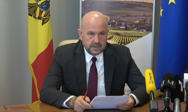 VIDEO // Agricultorii din sudul R. Moldova ar putea fi OBLIGAȚI prin LEGE să nu mai cultive PORUMB și floarea-soarelui. Vladimir Bolea: „Precipitațiile sunt la nivel de 200 - 300 mm, iar porumbul are nevoie de 580 - 600 mm ca să crească”