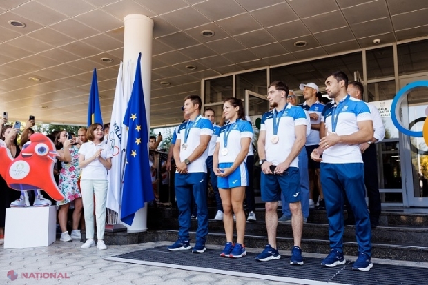 Lotul olimpic al R. Moldova a revenit acasă de la Paris! Maia Sandu a întâmpinat sportivii la Aeroportul Internațional Chișinău: „Aţi scris istorie pentru republica noastră”