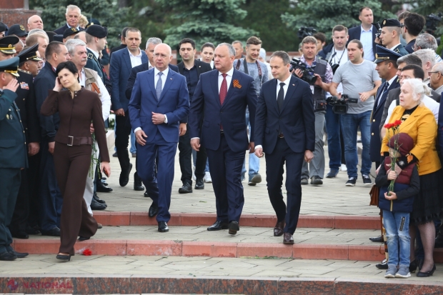 FOTO // Dodon, Candu și Filip, din nou împreună. Oficialii au depus flori la Complexul memorial „Eternitate”