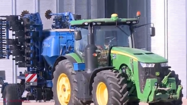 Jobul cu salariu de 2 000 de euro pe lună, care este ignorat de tineri: „Acum ai aer condiţionat, ai frigider, orice ai pe tractor”