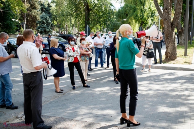 Tauber: „Dodon, venim la tine acasă, la Sadova! Greceanâi, întoarce MANDATUL!”