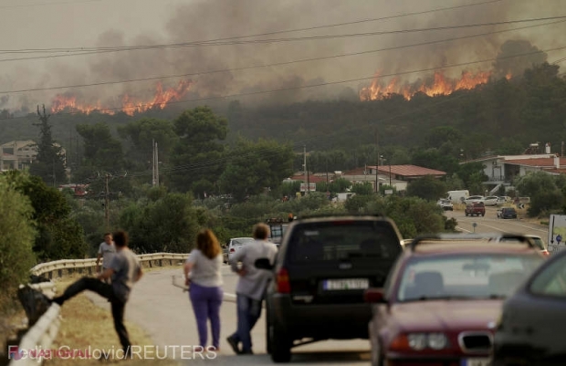 Atenţionare de călătorie: Grecia menţine codul roşu de caniculă; pericol de incendii 