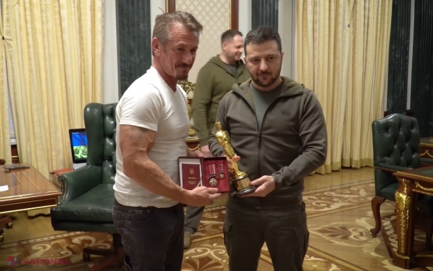 ​VIDEO // Moment EMOȚIONANT la Kiev. Președintele Zelenski a primit statueta „OSCAR” ca simbol al credinței în VICTORIA Ucrainei în războiul pornit de Putin