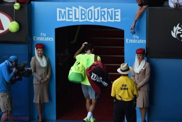 „Cutremur” la Australian Open: Roger Federer, ELIMINAT. Simona Halep merge în OPTIMI 